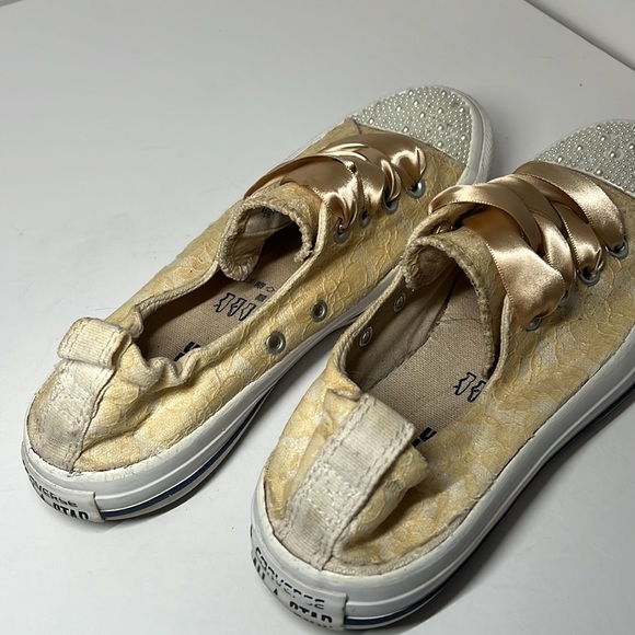 Custom wedding Converse - Picture 3 of 4